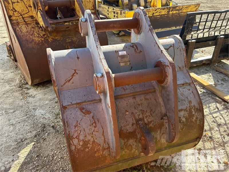 Strickland 42 in Digging Excavator Bucket - Fits SK 210 Buckets