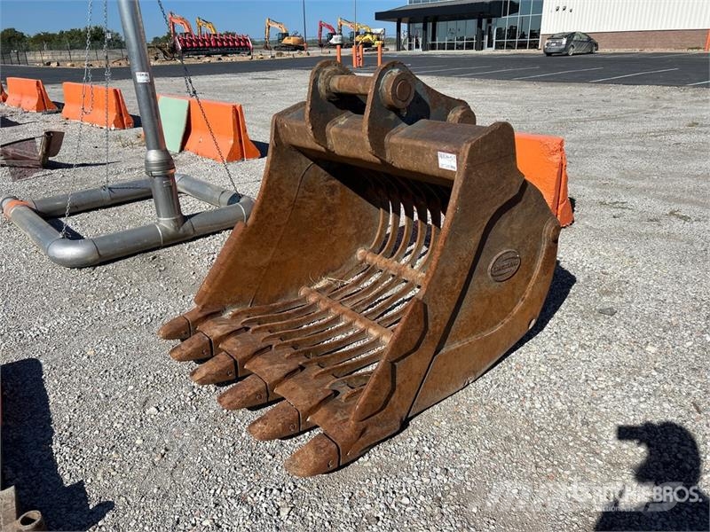 Strickland 58 in Excavator Screening Bucket Puinbakken