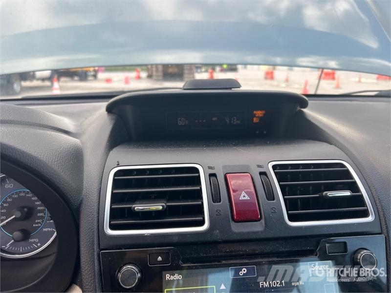 Subaru Impreza Lengvieji automobiliai