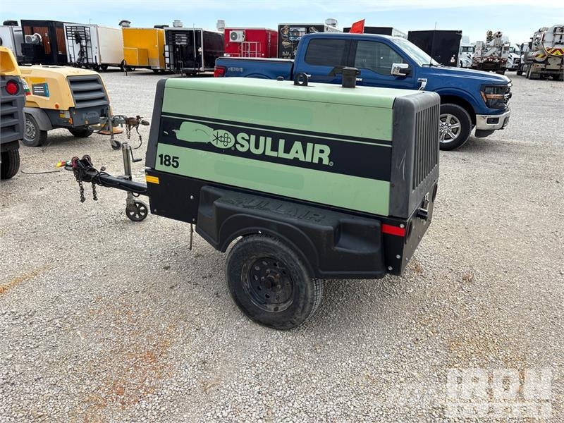 Sullair 185D DPQ KU4F 185 cfm Mobile Air Compressor Kompresorji