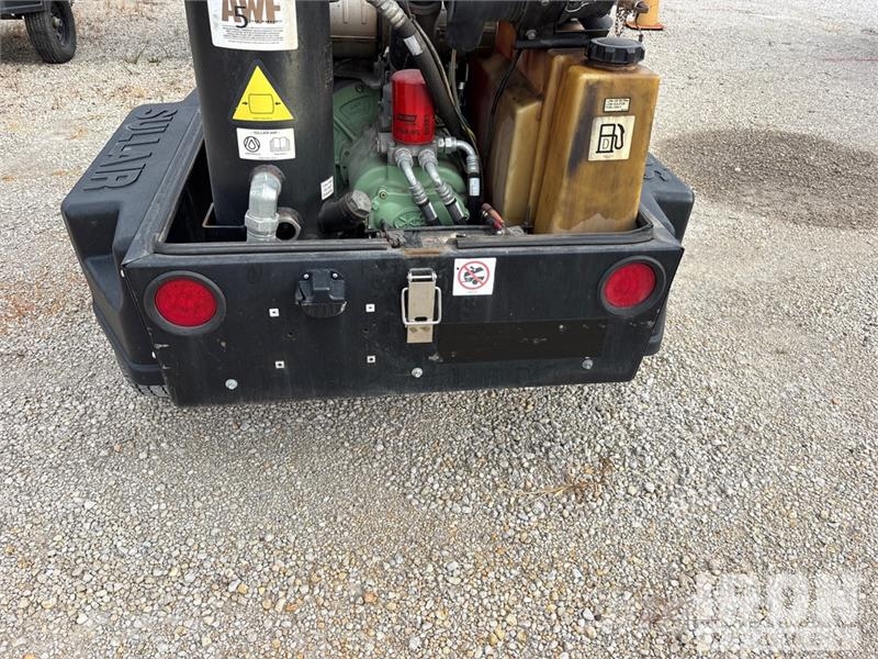 Sullair 185D DPQ KU4F 185 cfm Mobile Air Compressor Kompresorji