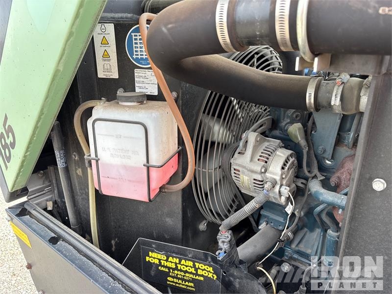 Sullair 185D DPQ KU4F 185 cfm Mobile Air Compressor Kompresorji