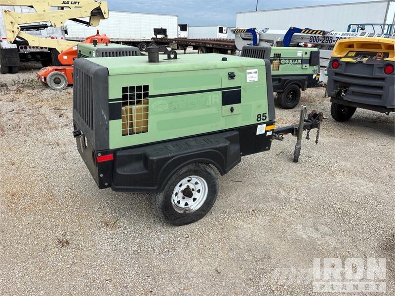 Sullair 185D DPQ KU4F 185 cfm Mobile Air Compressor Kompresorji