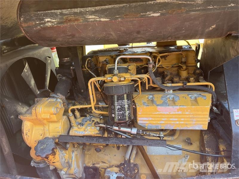 Sullair 185DPQCA 185 cfm Mobile Air Compressor Compresoras
