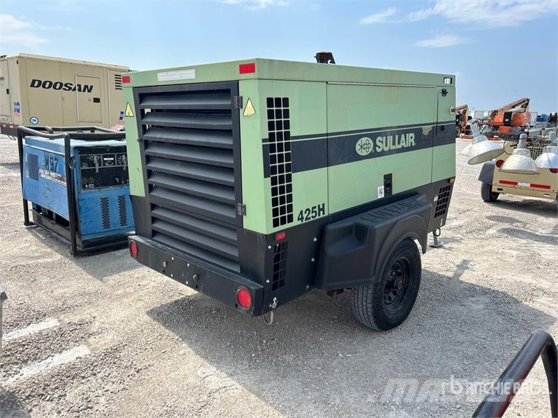 Sullair 425HDPQ-PE 425 cfm Mobile Air Compressor مكابس