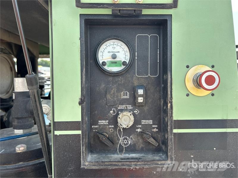 Sullair 425HDPQ-PE 425 cfm Mobile Air Compressor مكابس