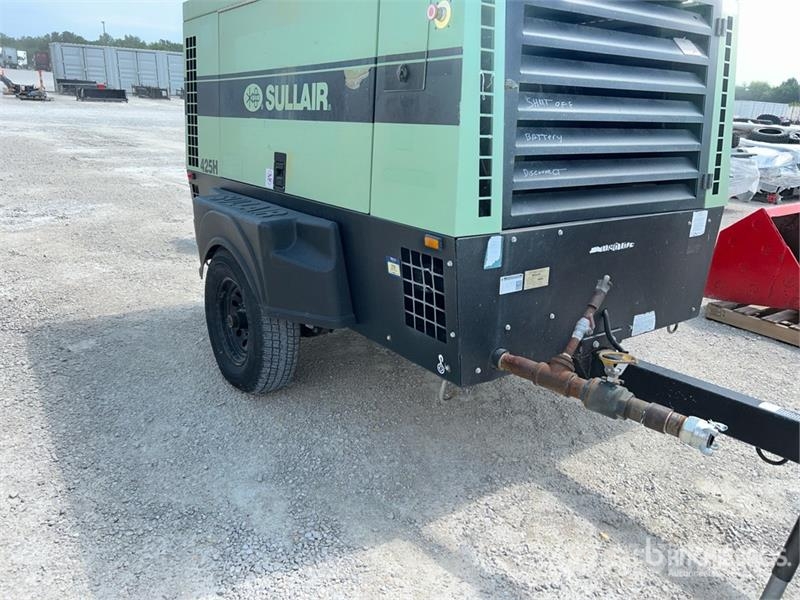 Sullair 425HDPQ-PE 425 cfm Mobile Air Compressor مكابس