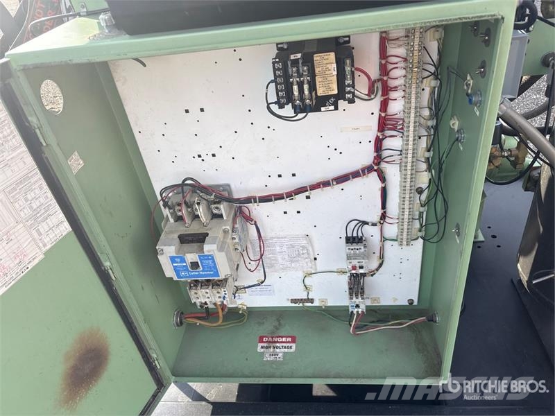Sullair LS120-60H/A Skid-Mounted Electric Air Compressor مكابس