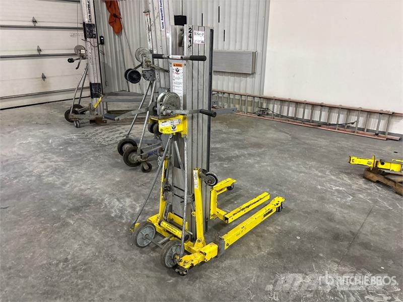 Sumner Series 2400 Vertical Mast Lift Vertikālie pacēlāji