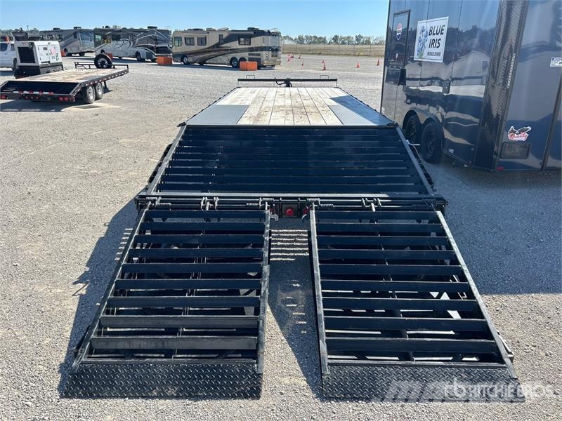  Super 26 ft T/A Equipment Trailer Auto pārvadāšanas treileri