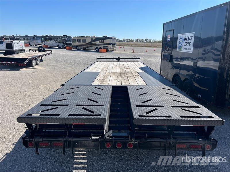  Super 26 ft T/A Equipment Trailer Auto pārvadāšanas treileri
