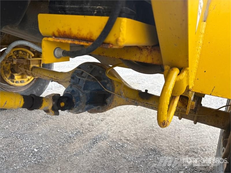 Superior DT74-F Self-Propelled Broom Spazzatrici