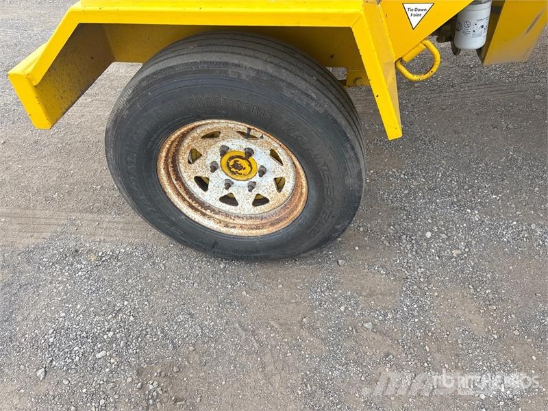 Superior DT74-F Self-Propelled Broom Spazzatrici