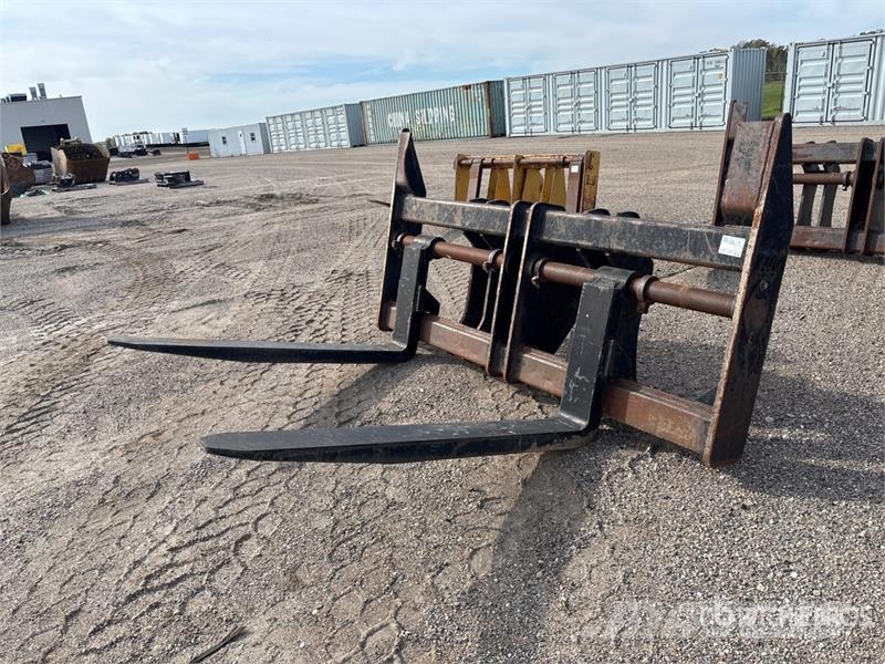 TAG 72 in Wheel Loader Forks Vilice