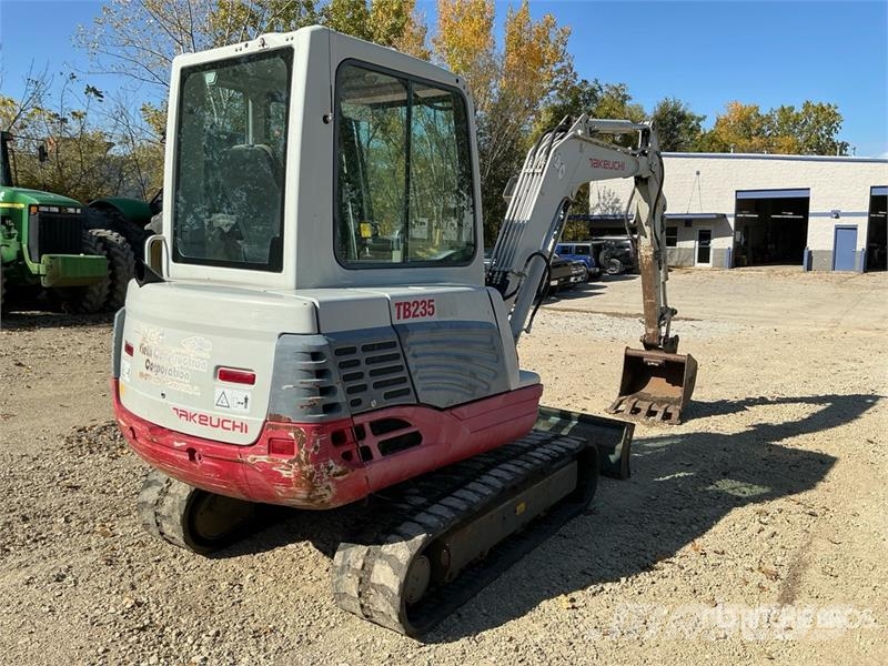 Takeuchi Mini Excavator Minigravemaskiner