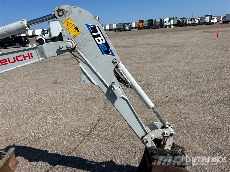 Takeuchi TB20e Electric Mini Excavator Mini bageri <7t