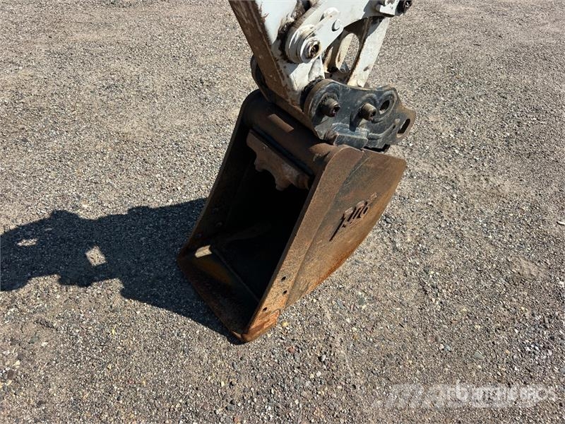 Takeuchi TB20e Electric Mini Excavator Mini bageri <7t