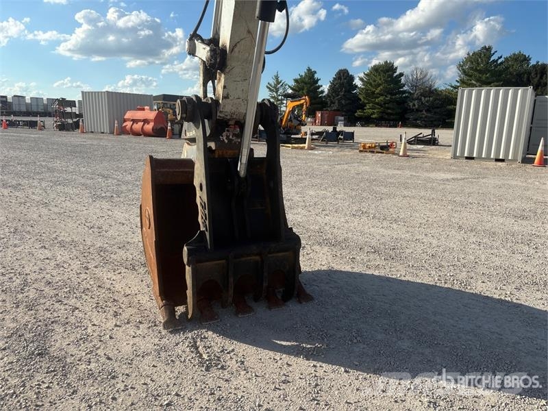 Takeuchi TB2150 Tracked Excavator حفارات زحافة