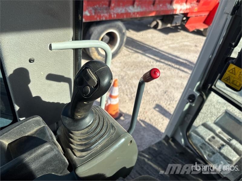 Takeuchi TB2150 Tracked Excavator حفارات زحافة