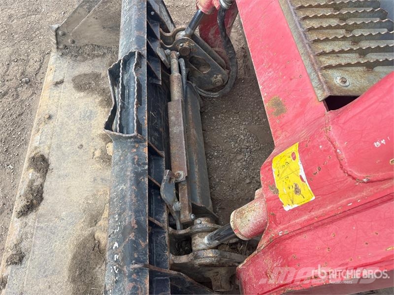 Takeuchi TL10 Skid steer mini utovarivači