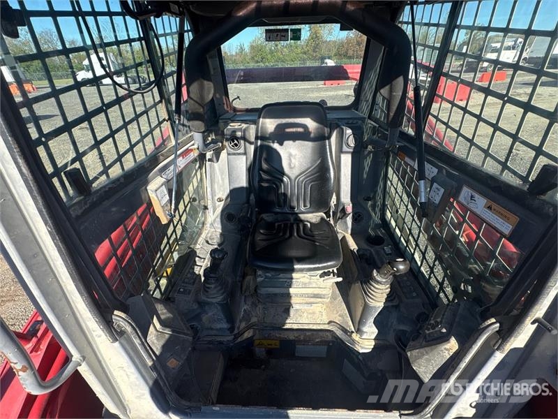 Takeuchi TL10V2-CRH High Flow Compact Track Loader Kompaktlastare