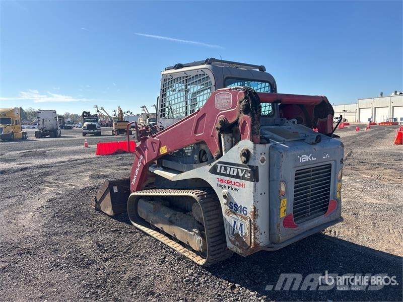 Takeuchi TL10V2-CRH Two-Speed Compact Track Loader Carregadoras de direcção deslizante
