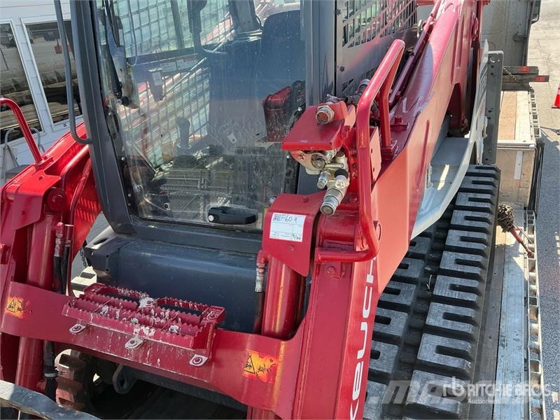 Takeuchi TL12V2 Carregadoras de direcção deslizante