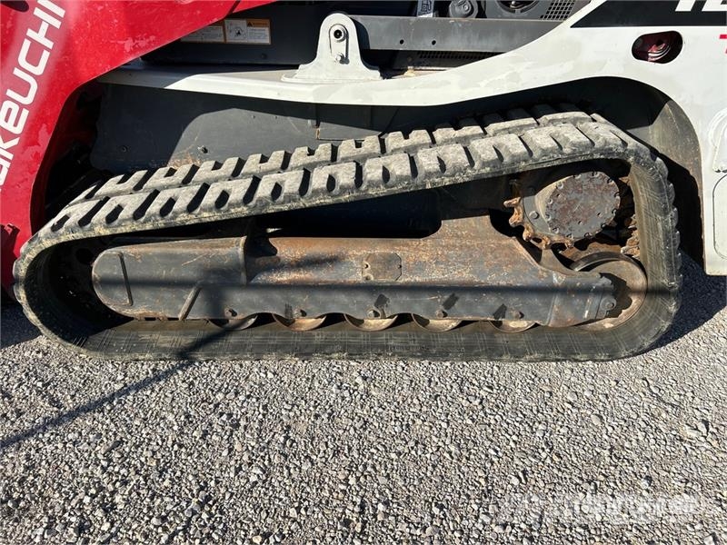 Takeuchi TL12V2 Kompaktrakodók