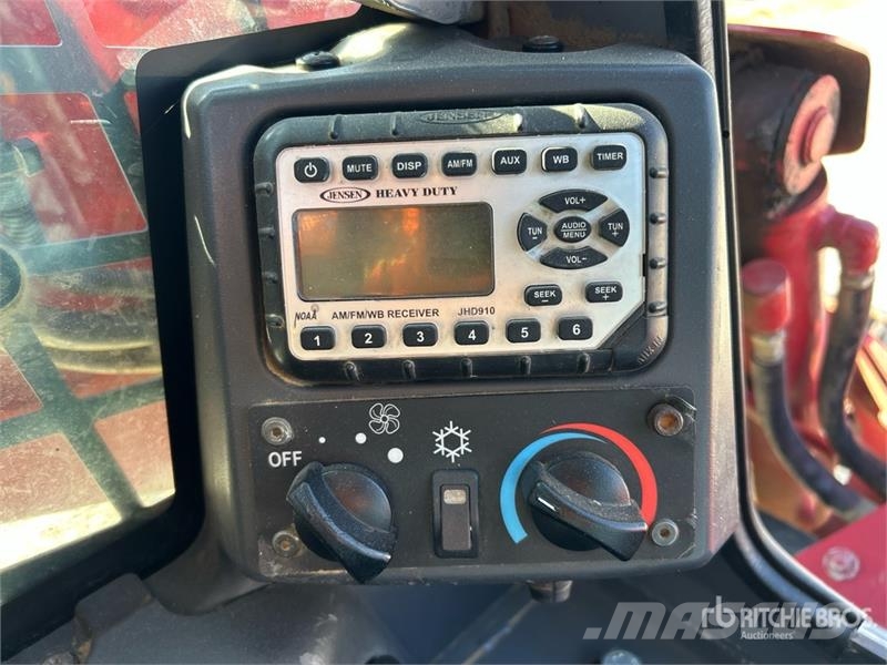 Takeuchi TL12V2 Kompaktrakodók