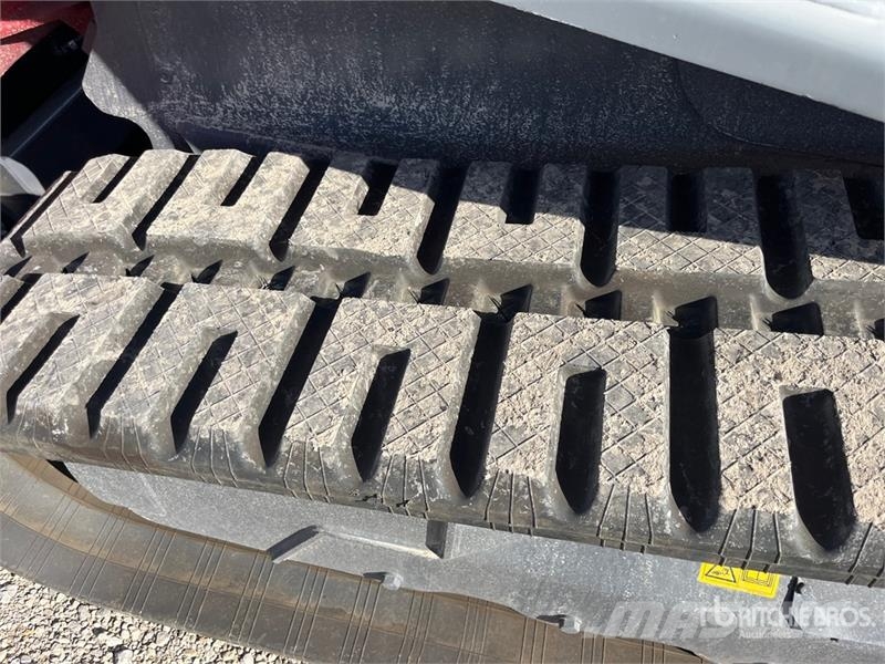 Takeuchi TL12V2 Liukuohjatut kuormaajat
