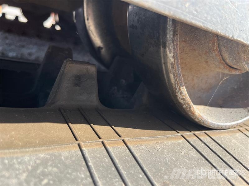 Takeuchi TL12V2 Liukuohjatut kuormaajat