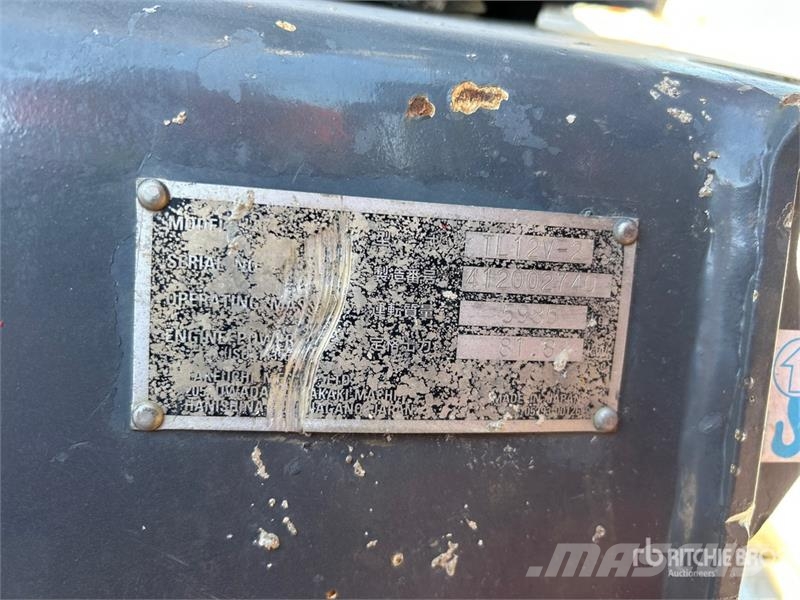 Takeuchi TL12V2 Kompaktrakodók