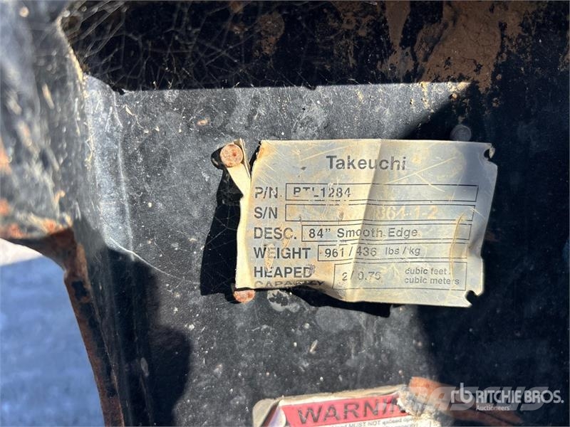 Takeuchi TL12V2 Kompaktrakodók