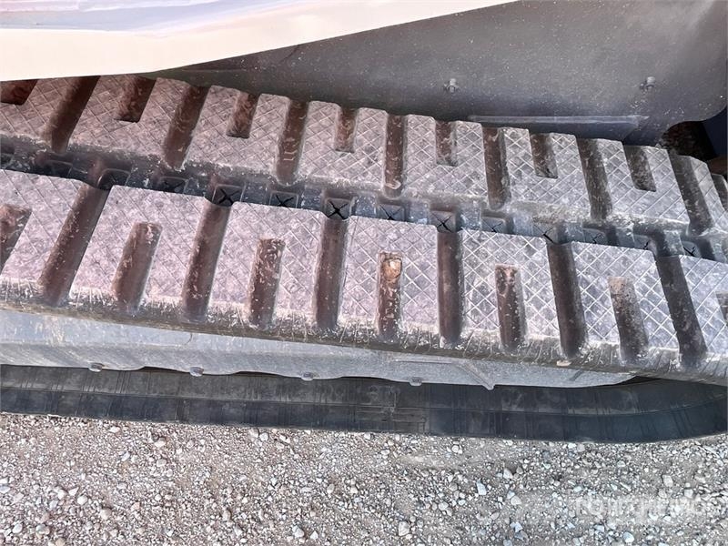 Takeuchi TL12V2 Liukuohjatut kuormaajat