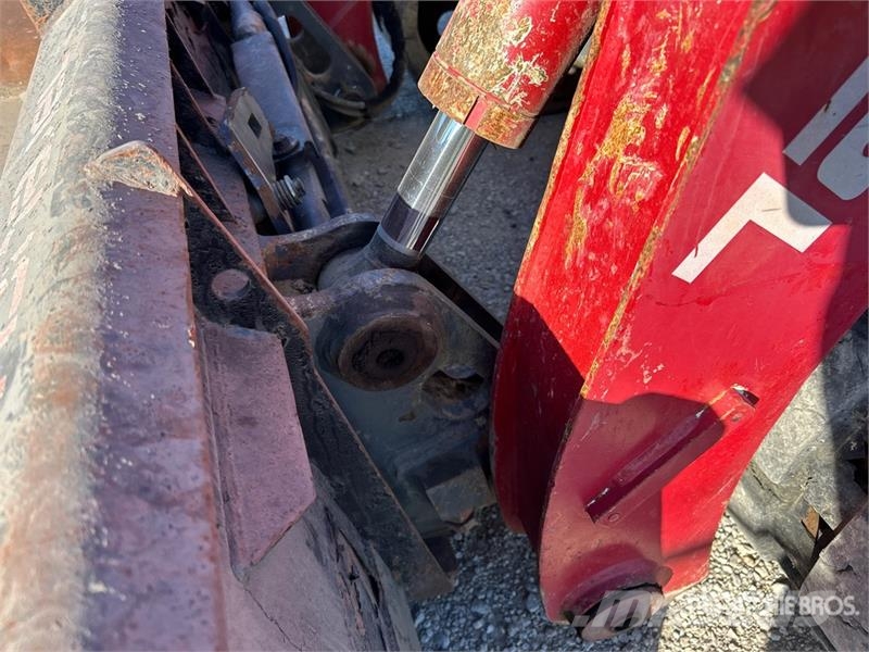 Takeuchi TL12V2 Kompaktrakodók