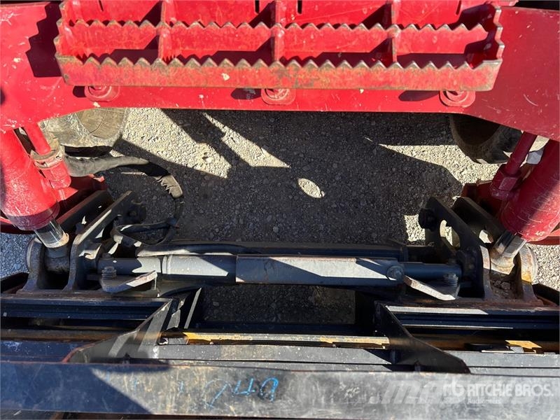 Takeuchi TL12V2 Kompaktrakodók