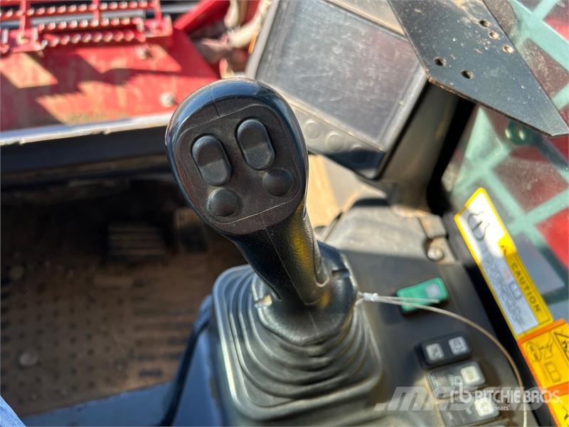 Takeuchi TL12V2 Kompaktrakodók