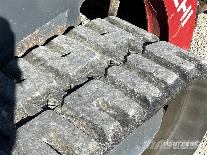 Takeuchi TL12V2 Kompaktrakodók