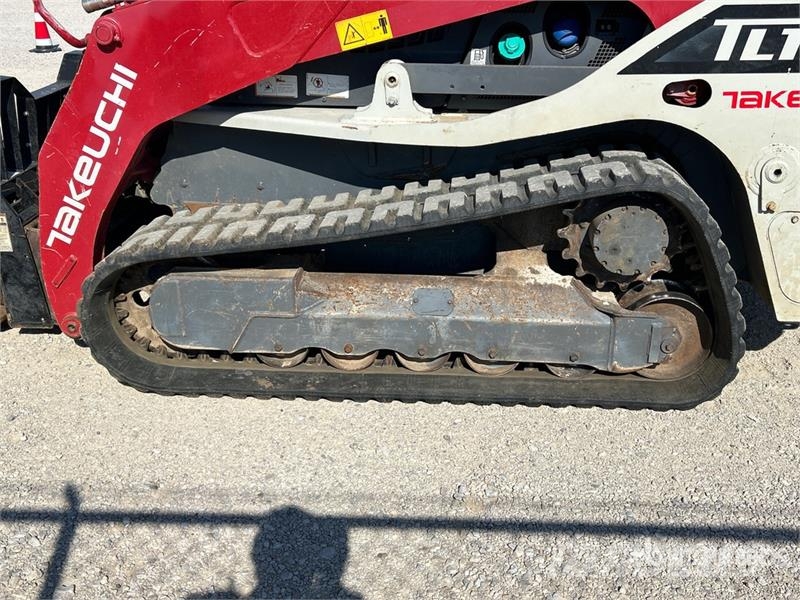 Takeuchi TL12V2 Kompaktrakodók