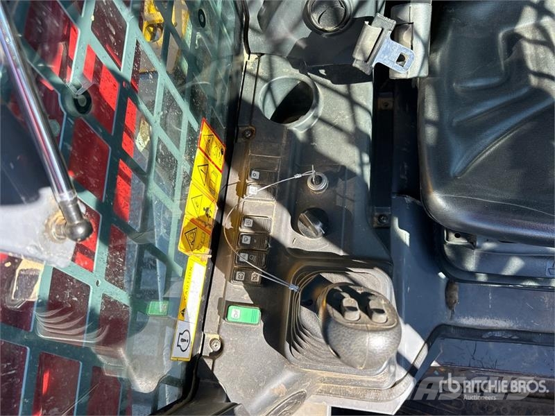 Takeuchi TL12V2 Kompaktrakodók