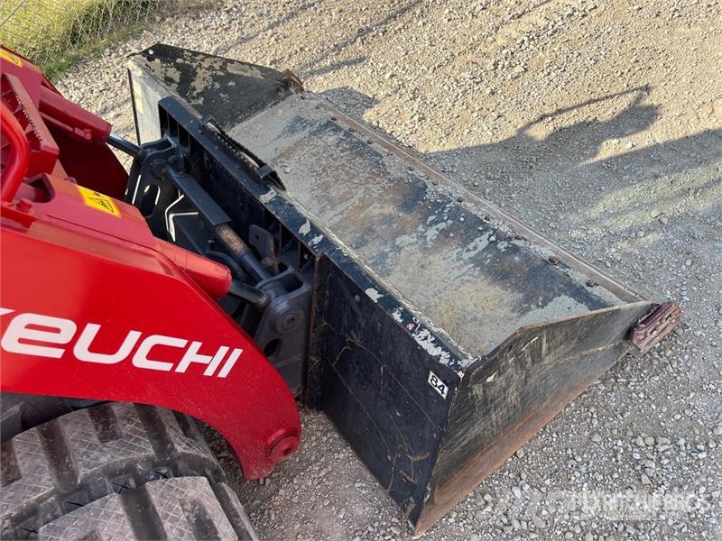 Takeuchi TL12V2 Liukuohjatut kuormaajat