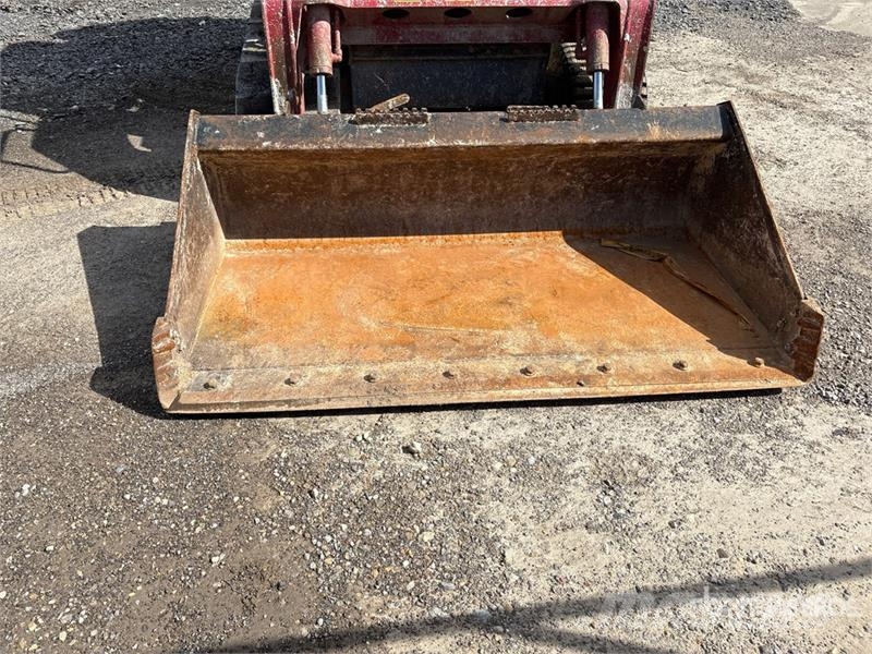 Takeuchi TL8 Skid steer loaders