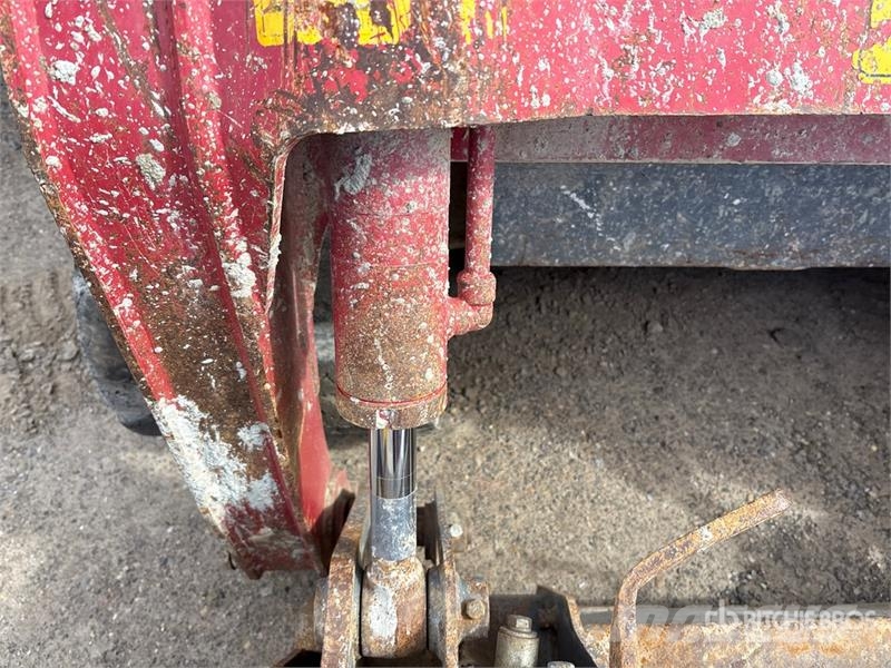 Takeuchi TL8 Skid steer loaders
