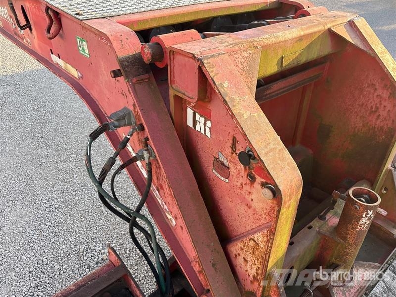 Talbert T3DW-35-HRG-1 35 ton Tri/A Removable Gooseneck Low Nízko rámové nákladné automobily