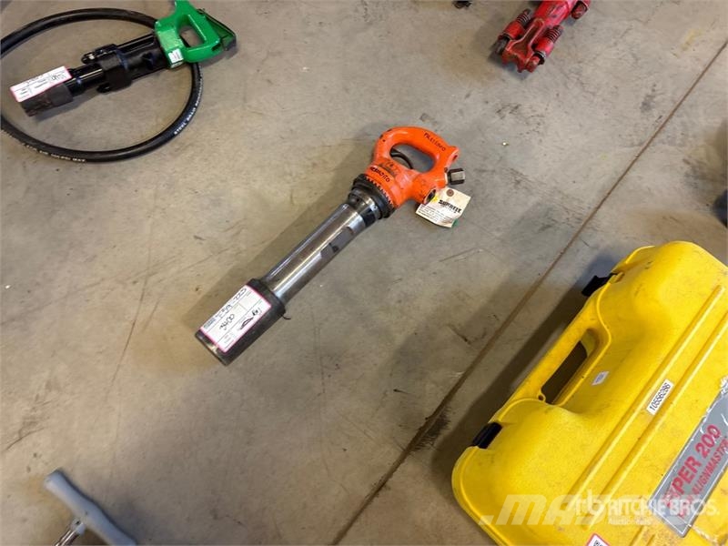  Tamco RB-133 Rivet Buster Drugi deli