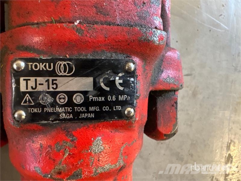  Tamco TJ15 Pneumatic Demolition Breaker المحراث الحفار