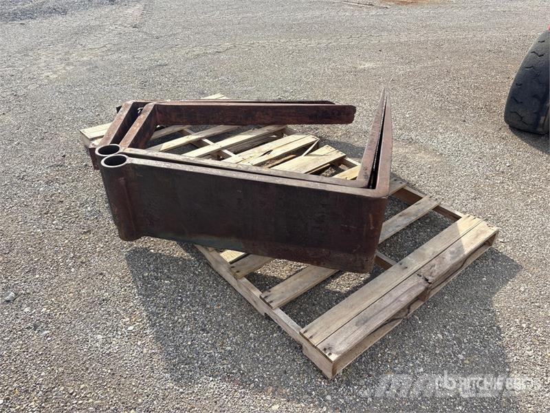Taylor of (2) Taylor 60 in, 48 in Lift Truck Forks Dakšas