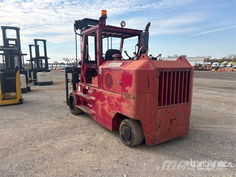 Taylor TC400L 36600 lb Pneumatic Tire Forklift Empilhadeiras - outros
