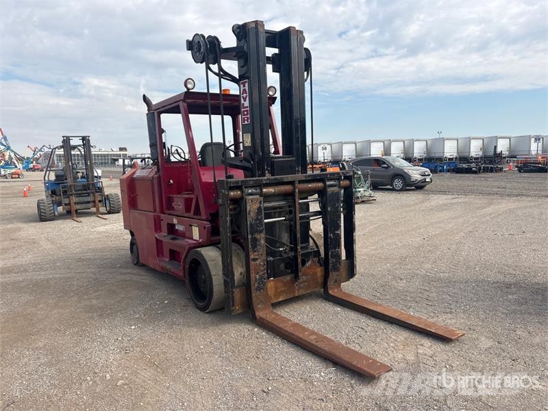 Taylor TC400L 36600 lb Pneumatic Tire Forklift Empilhadeiras - outros