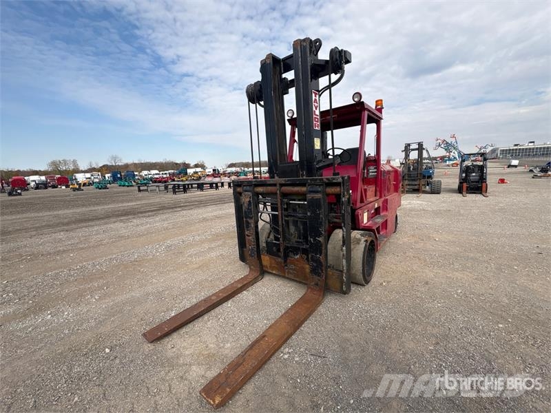 Taylor TC400L 36600 lb Pneumatic Tire Forklift Empilhadeiras - outros